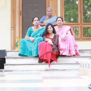 Meet your Posher, Avani